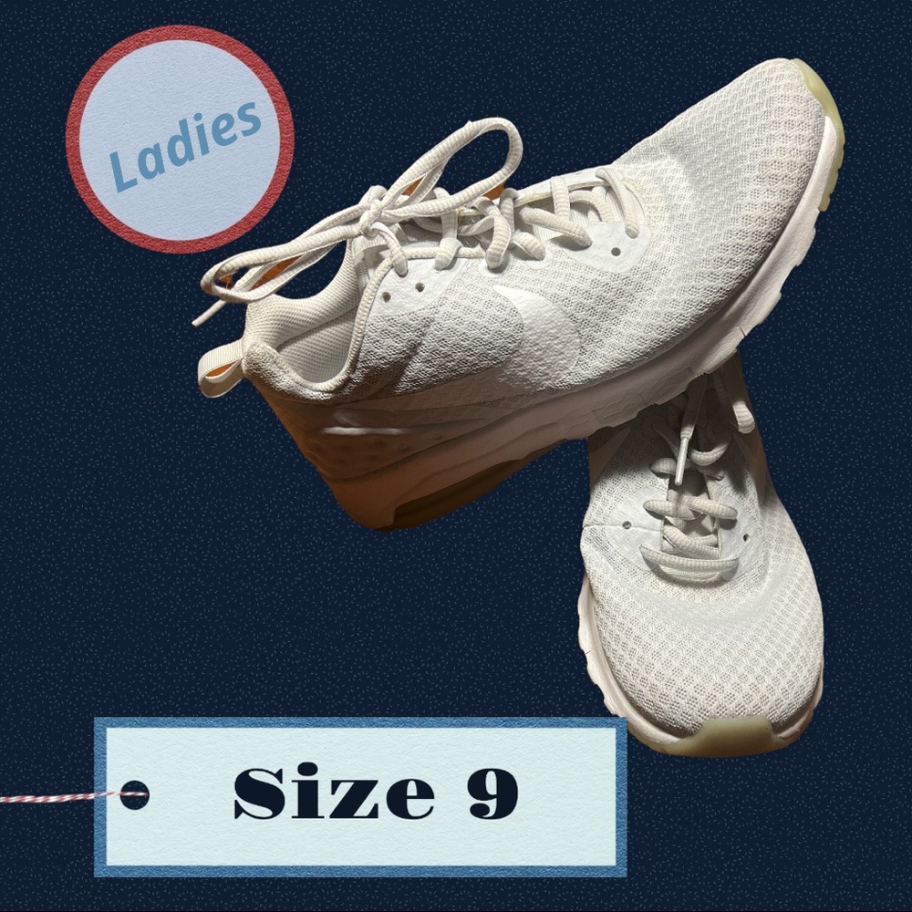 Woman’s Nike sneaker size 9